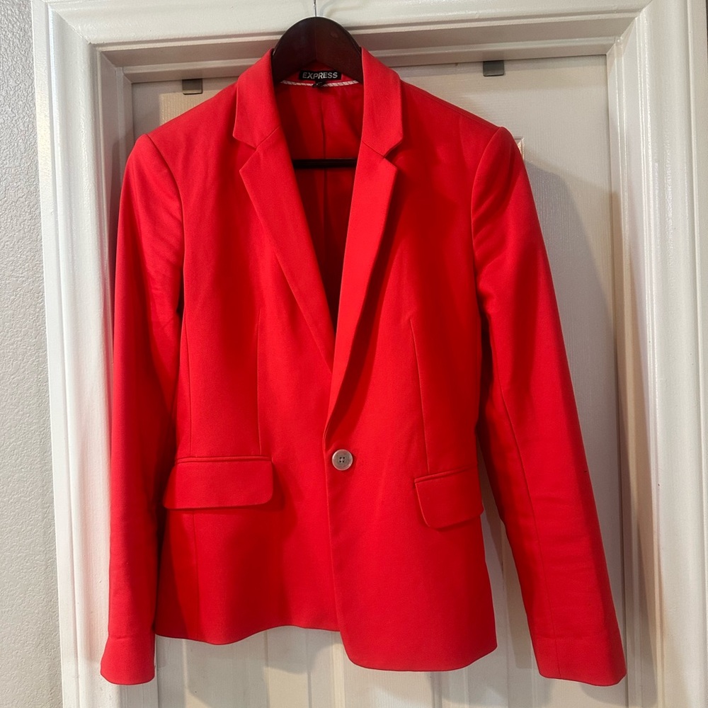 Express Women’s vibrant Pink Tailored Blazer